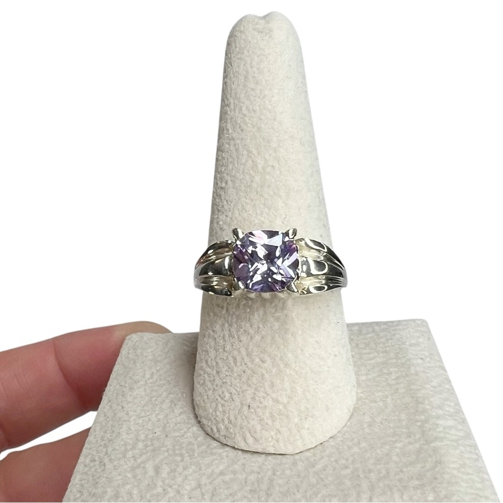 Cushion Cut Light Purple Prong Set Cubic Zirconia Ridged Band Ring